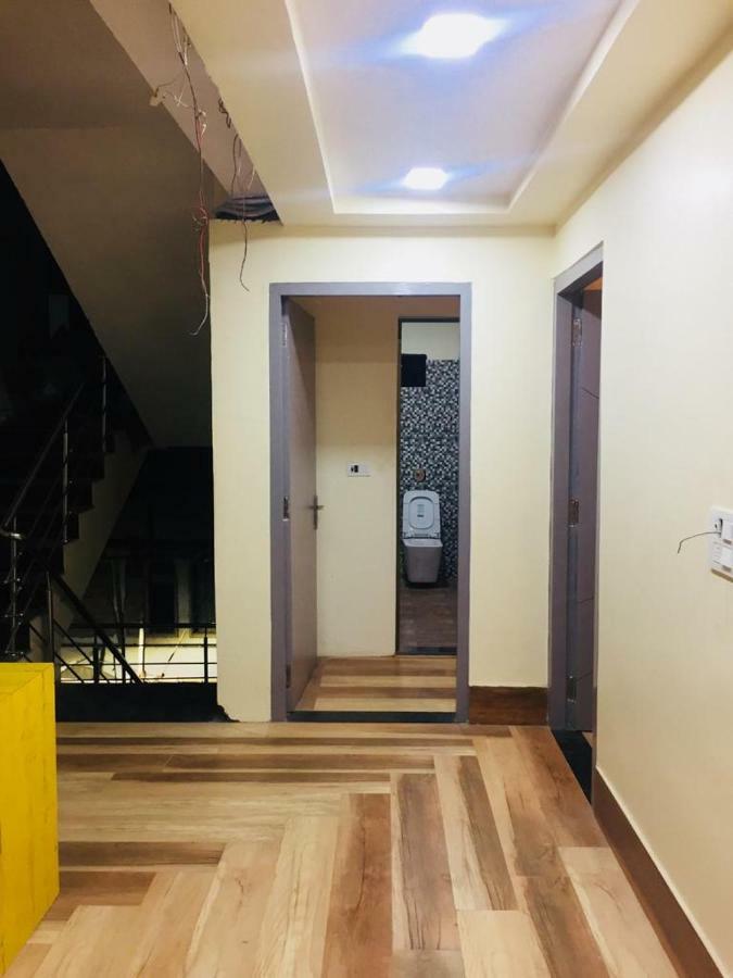 ホテルRatnakar Palace バラナシ エクステリア 写真
